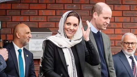 Prens William ve Kate Middleton Londra’daki sarsıntı gönüllüleriyle buluştu