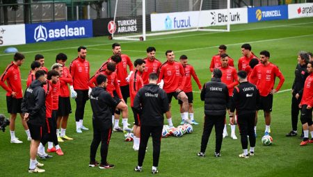 A Ulusal Grup Dünya Kupası öncesi topbaşı yaptı